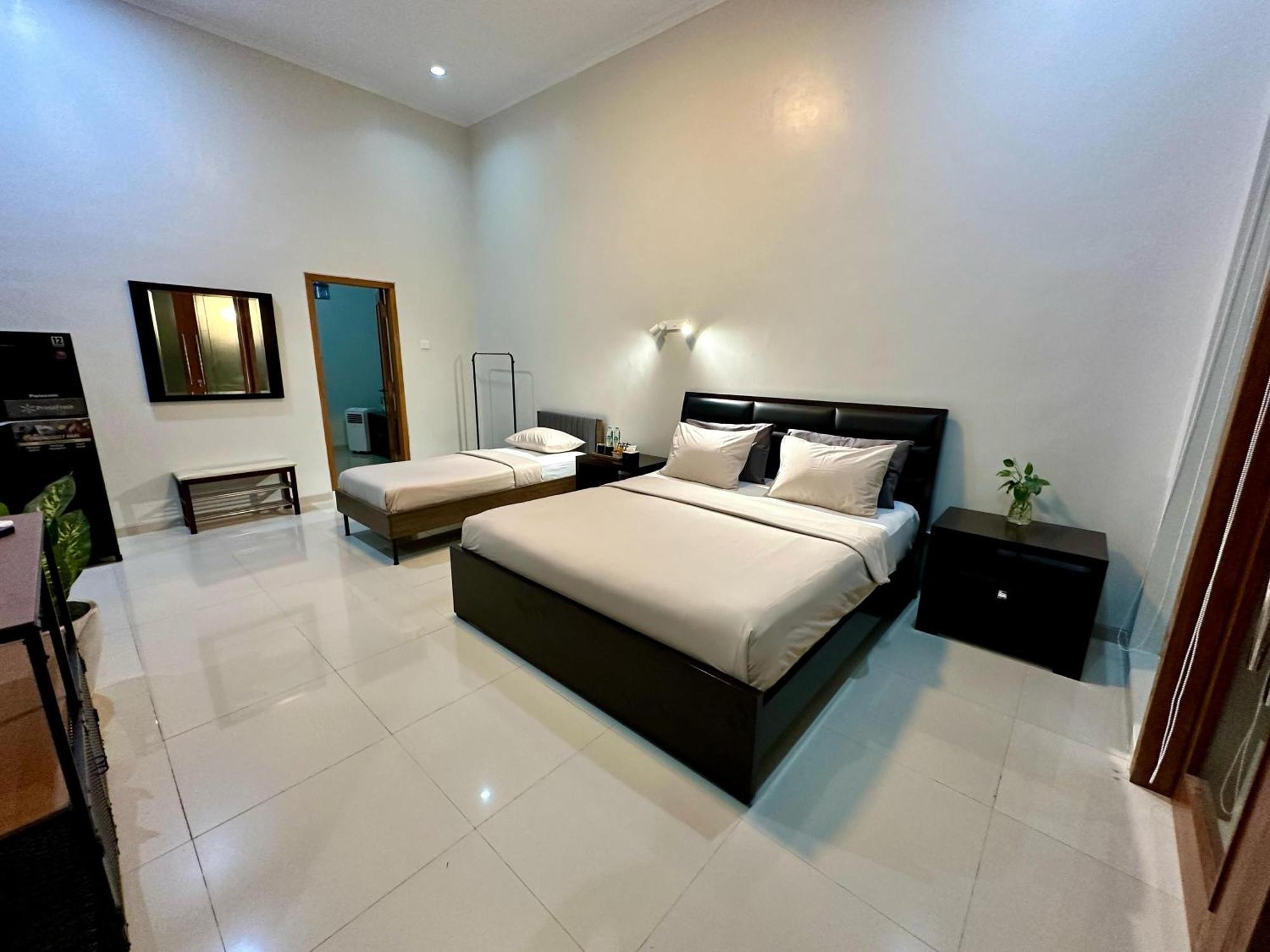 Kejayan Cendhani Raras Gallery מראה חיצוני תמונה